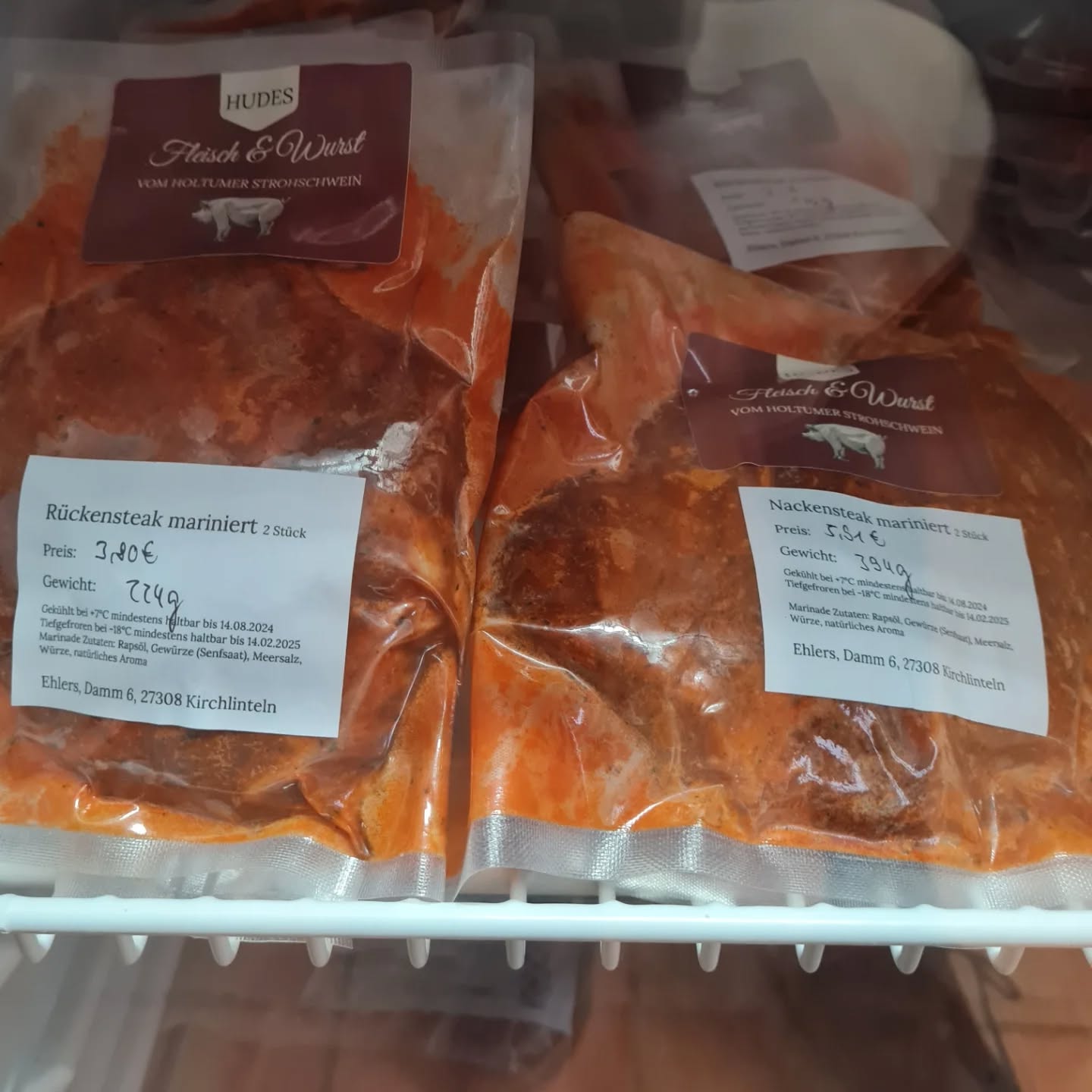 Frisches Grillfleisch von unseren Holtumer Strohschweinen ab sofort im Hofladen 😍🐷 Wenn ihr bei dem schönen Wetter auch so Lust auf Grillen habt wie wir, dann kommt vorbei und deckt euch mit frischem Fleisch ein 😊
#wissenwoesherkommt
