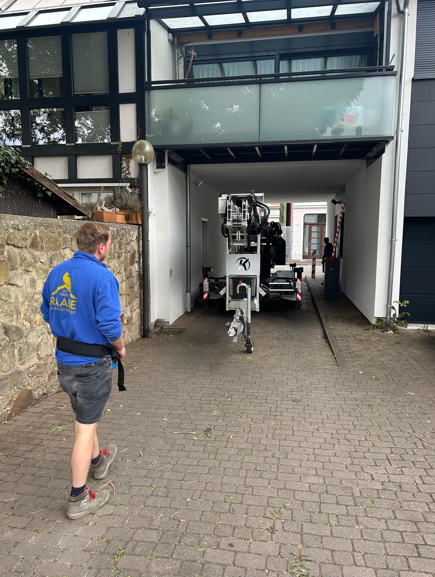 Durch die hohle Gasse muss er komme… Durch die hohle Gasse muss er komme…