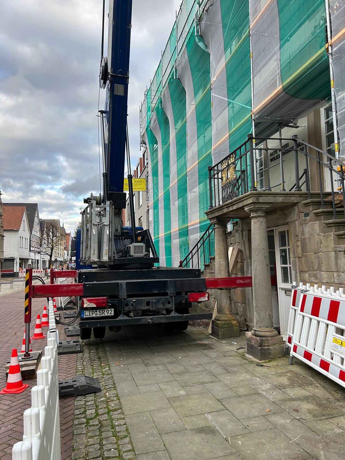 Kein Platz? Kein Problem! Wir finde… Kein Platz? Kein Problem! Wir finde…