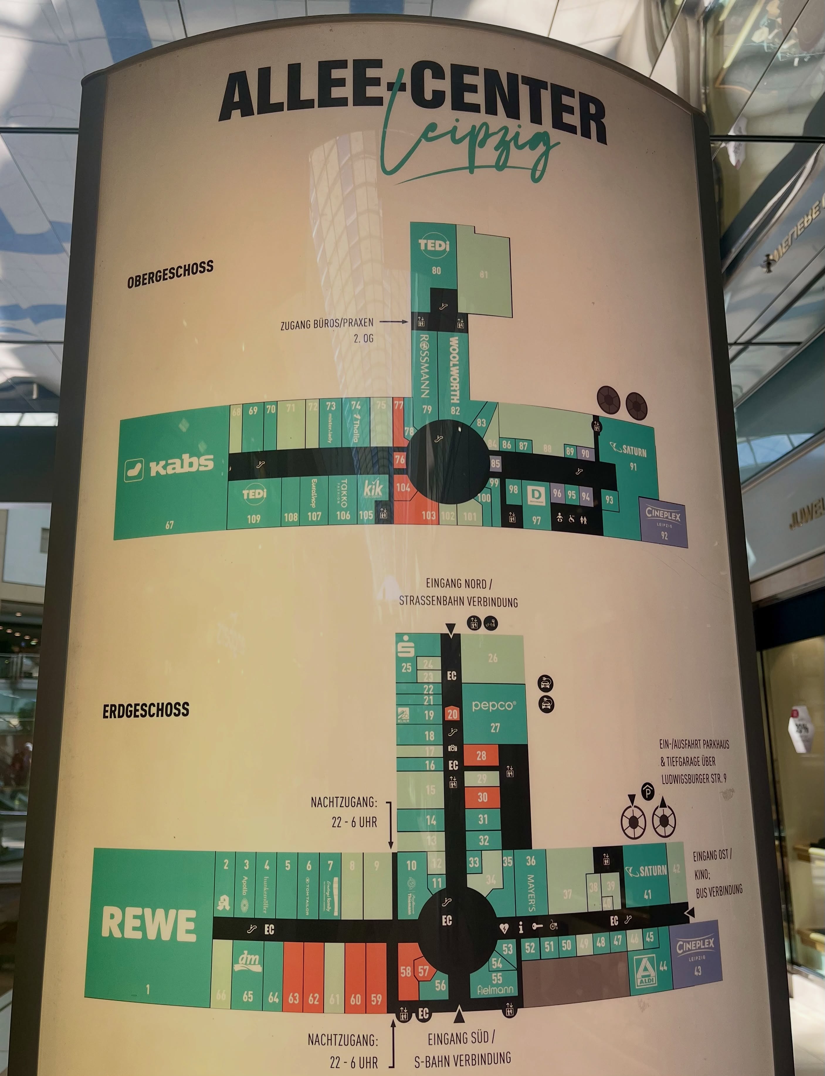 Hier gibt’s schnelle Hilfe📍
Bei der Kundeninfo im @alleecenter_leipzig bekommt ihr Unterstützung bei allen Fragen rund