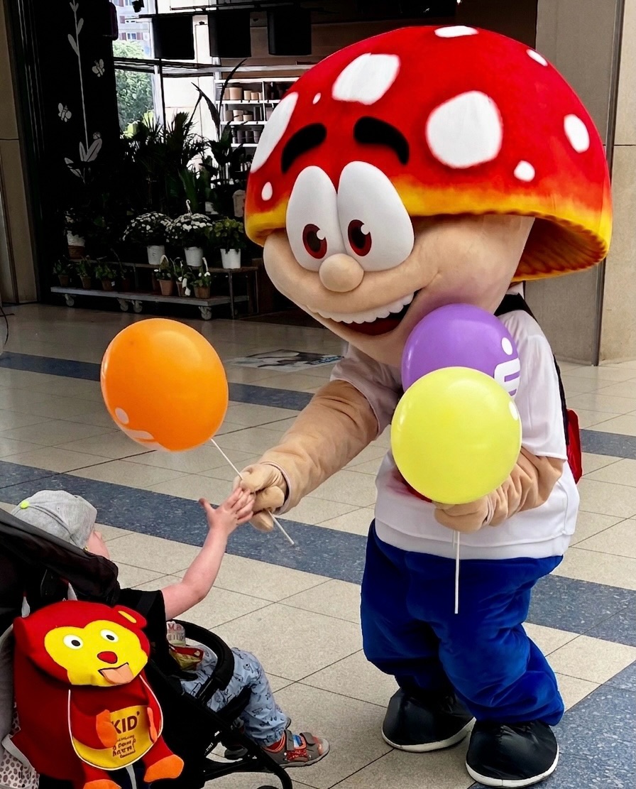 Das war einfach magisch 🎈
Was für ein toller Kindertag bei uns im @alleecenter_leipzig ! Unsere Verteilaktion war ein v