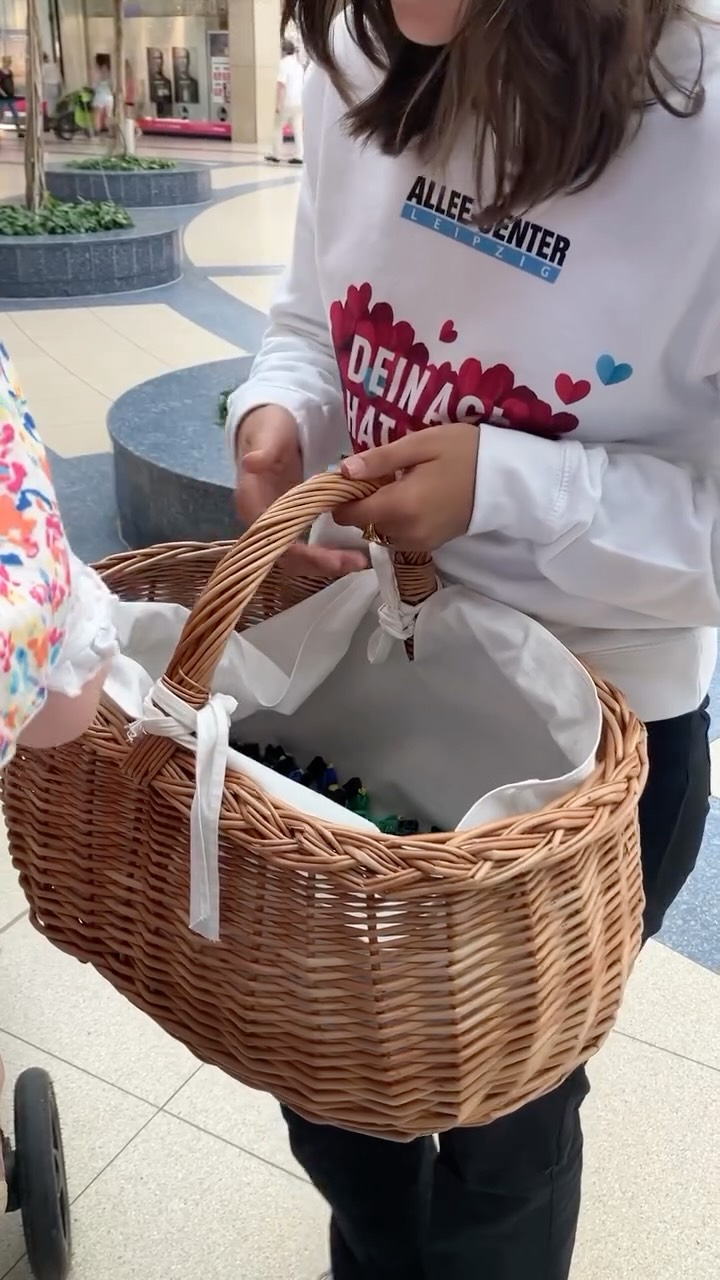 Da war ordentlich was los... 🎯
Unser kleiner Recap zum Kindertag im @alleecenter_leipzig . Wir haben fleißig Geschenke,